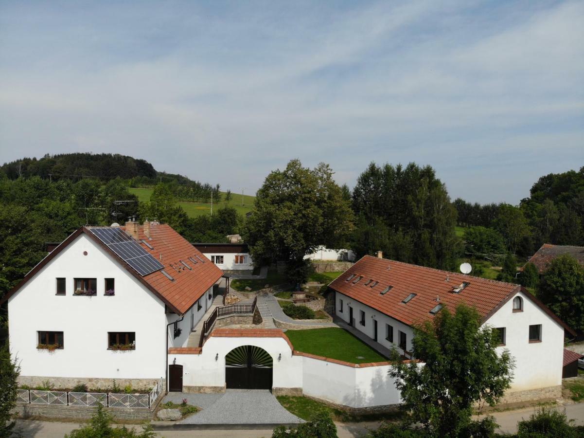 Statek Cesky Dvur Hotel Postupice Kültér fotó