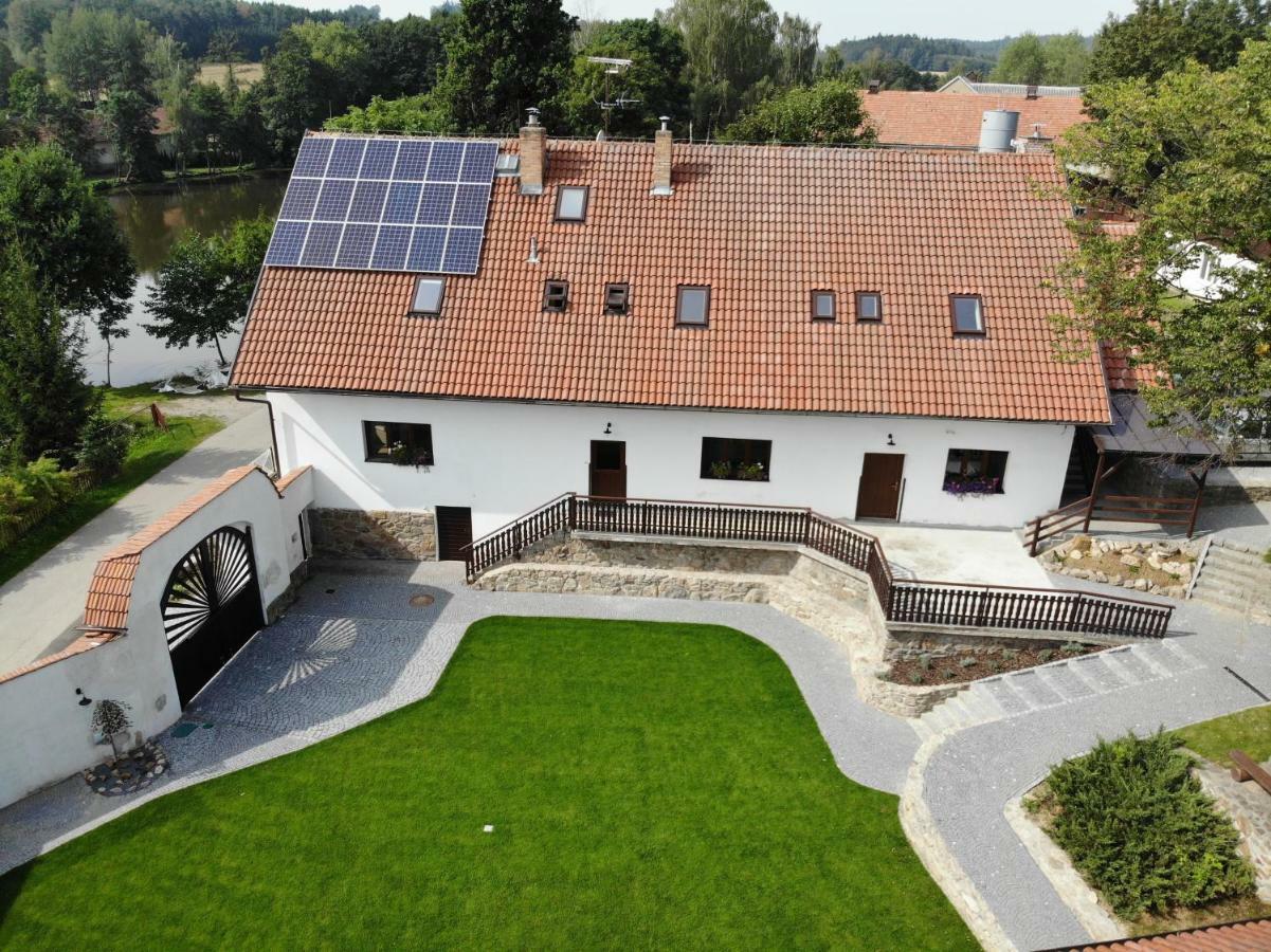 Statek Cesky Dvur Hotel Postupice Kültér fotó