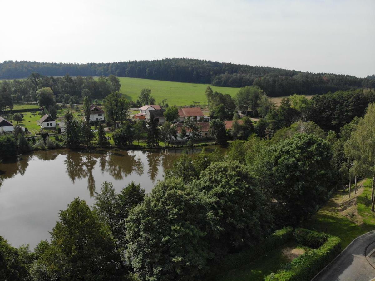Statek Cesky Dvur Hotel Postupice Kültér fotó